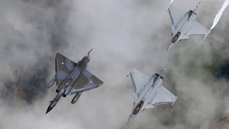 مقاتلات رافال وميراج