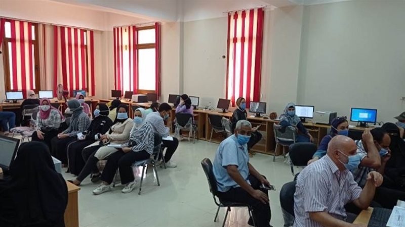 استقبال الطلاب بالمعامل