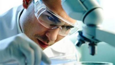 مجلس الوزراء: لا صحة لتحميل المتطوع بالتجارب السريرية للقاح كورونا التكاليف المالية للتجربة