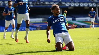 في غياب حجازي.. إيفرتون يدك وست بروميتش بخماسية بالبريميرليج