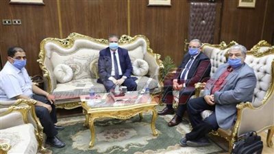 لمتابعة المشروعات.. محافظ المنوفية يستقبل رئيس مجلس إدارة مصنع حلوان 