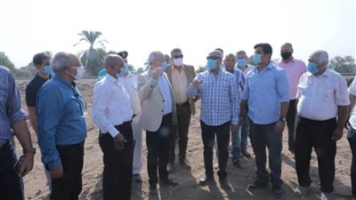 وزير النقل يتفقد مشروع محور شمال الأقصر ويوجه باستكماله