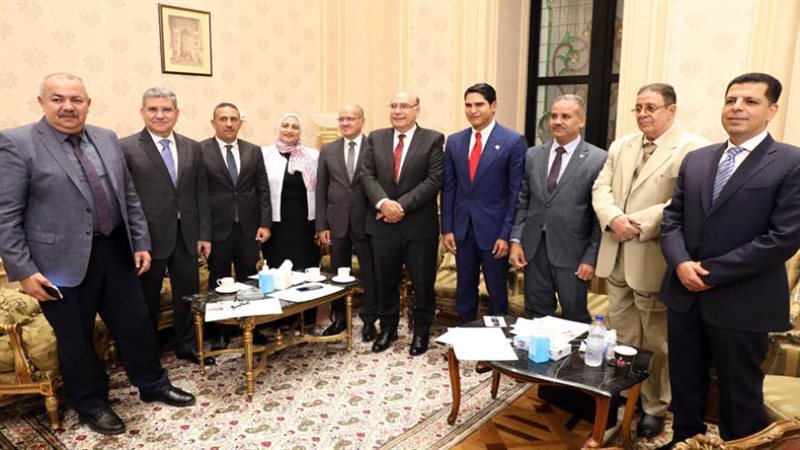 نواب الشيوخ تحت القبة