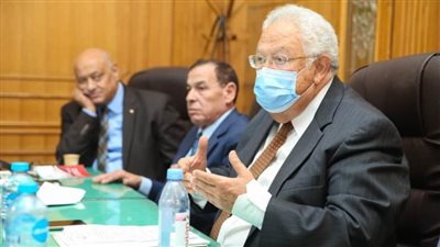 نقيب المحامين يجتمع بلجنة الإسكان لاختيار رئيسها