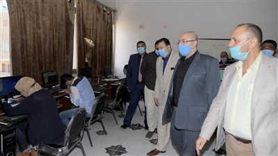 محافظ بني سويف يتابع اختبارات مسابقة المهندسين