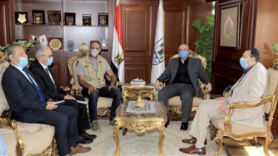 محافظ بني سويف يبحث تنمية منطقة محور عدلي منصور