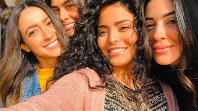 زواج أسماء جلال ومحمد يسري يفتتح 