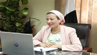 وزيرة البيئة: شراكة عالمية لدعم الخطة الوطنية للحد من استخدام الأكياس البلاستيكية