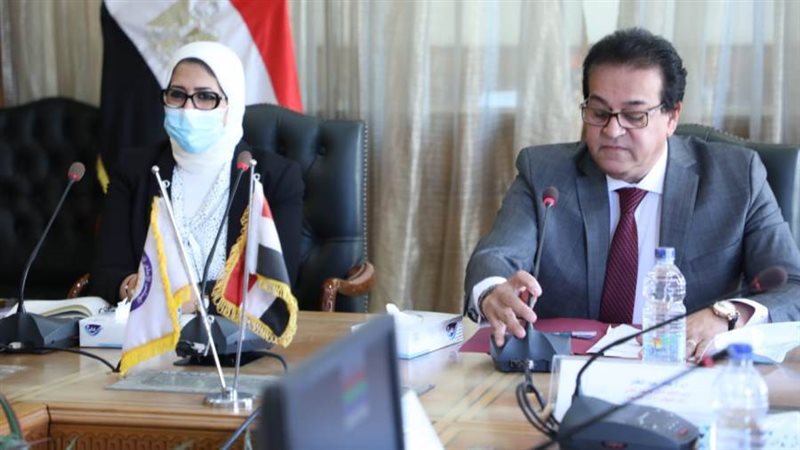 وزيرا للصحة والتعليم