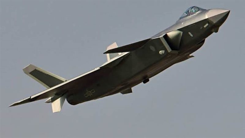 المقاتلة الشبحية