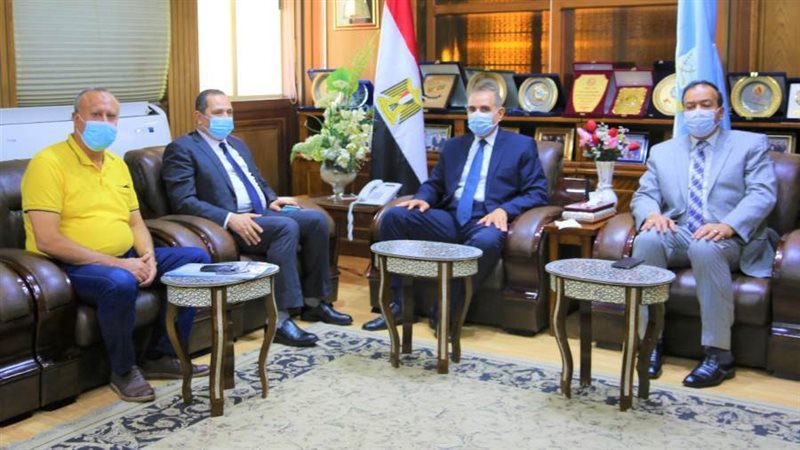 المحافظ ورئيس الأبنية