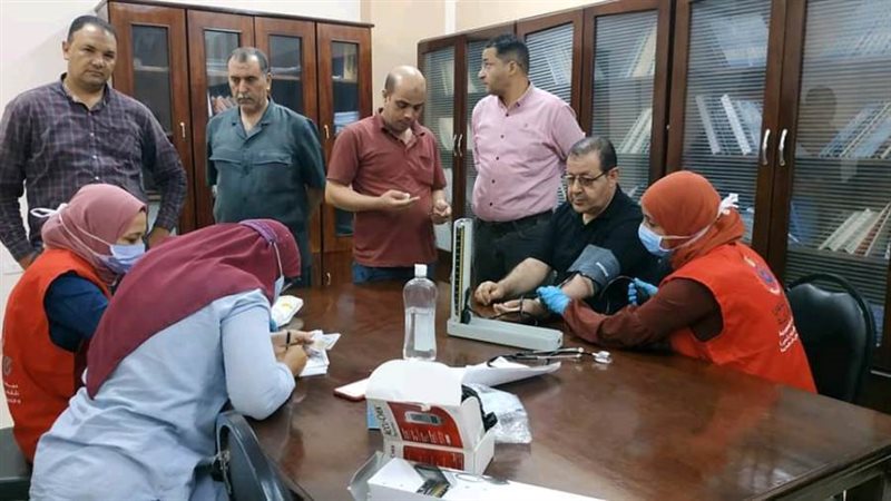 الكشف على الموظفين