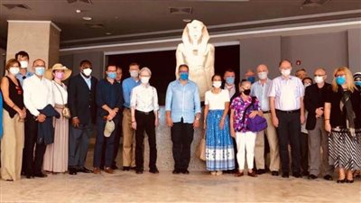 العنانى و٣٠ سفيرا فى زيارة لمتحف شرم الشيخ