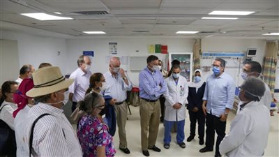 العنانى و٣٠ سفيرا يتفقدون الإجراءات الاحترازية  بمستشفى شرم الشيخ  