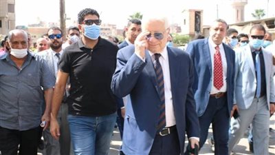 بالصور.. رئيس الزمالك أثناء التقدم بأوراق ترشحه في انتخابات مجلس النواب