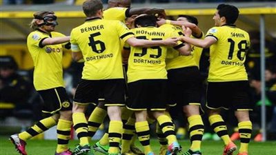 آوجسبورج يفوز على بوروسيا دورتموند بثنائية نظيفة في الدوري الألماني