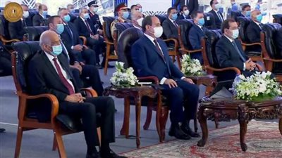 الرئيس السيسي يفتتح محور 