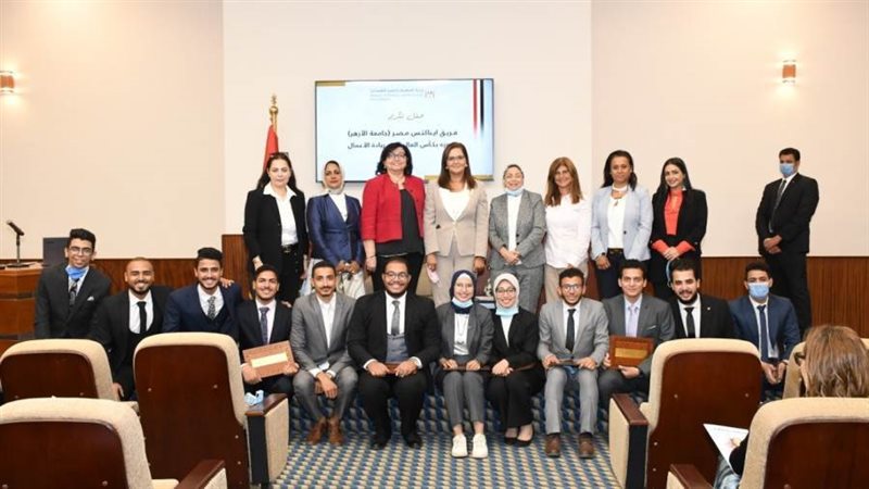 استقبال الوزيرة لطلاب