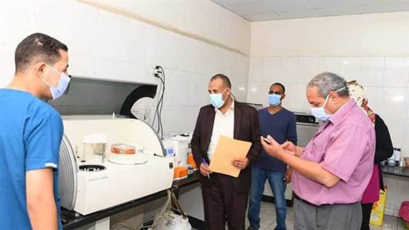 الكشف الطبي على 77