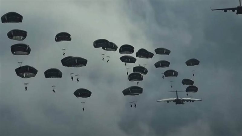 إزال مظلي روسي