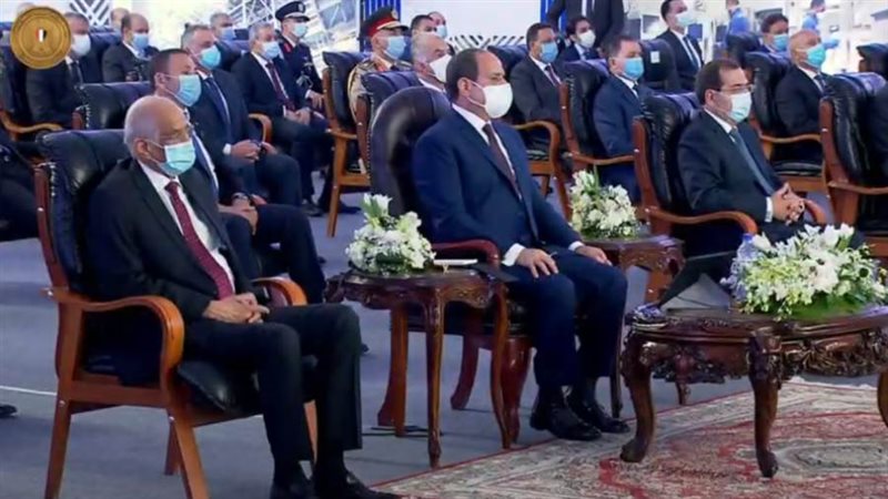 الرئيس السيسي أثناء