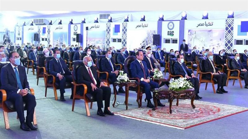 الرئيس خلال افتتاحه