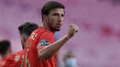 رسميا.. مانشستر سيتي يضم صخرة دفاع البرتغال