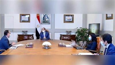 عاجل| الرئيس السيسي يوجه بالتوسع في إقامة التجمعات التنموية في سيناء