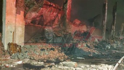 الحماية المدنية: تبريد حريق مخزن سكر بالخانكة لمنع تجدد النيران