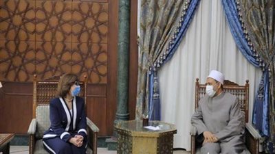 شيخ الأزهر لسفيرة مصر في طشقند: أوزباكستان تستمد هويتها وقوتها من التراث الإسلامي