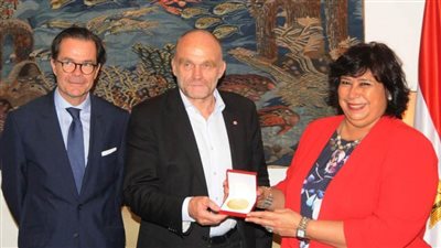 وزيرة الثقافة تستقبل سفير فرنسا