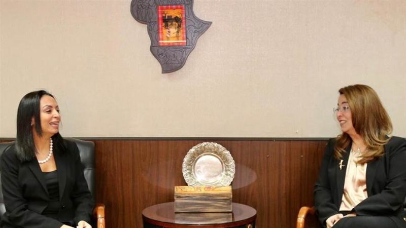 مايا مرسي تبحث مع