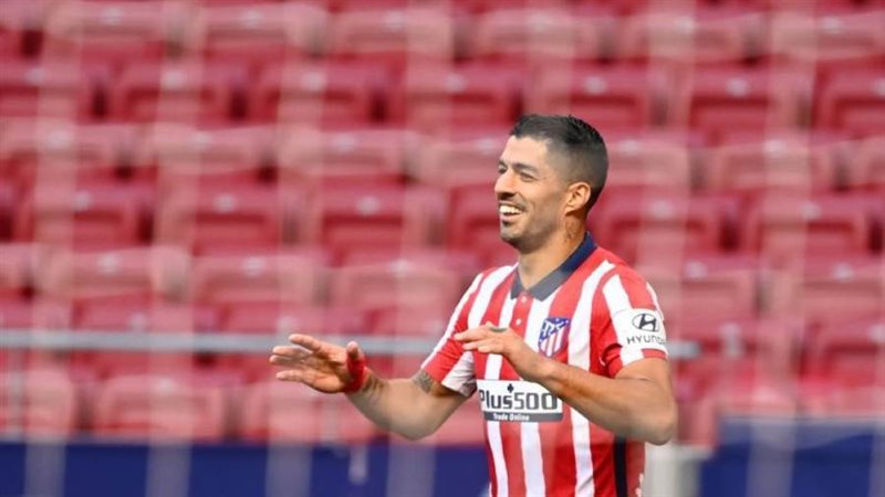 لويس سواريز مهاجم