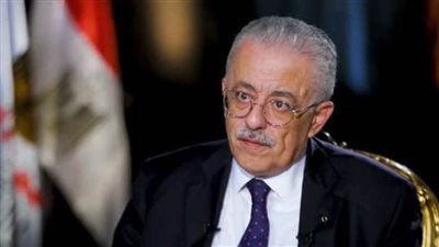 وزير التعليم يكرم مدير الشؤون القانونية لجهوده في التصدي للفساد