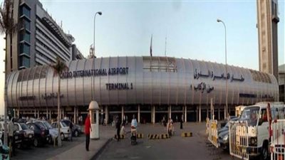 جمارك مطار القاهرة تحبط محاولة تهريب عدد من الأقراص المخدرة