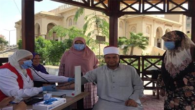 انطلاق المبادرة الرئاسية للأمراض المزمنة من أمام المساجد بالعريش