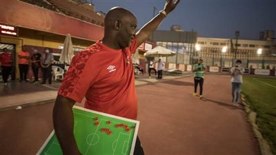 بالصور.. «موسيماني» يقود مران الأهلي استعدادًا لاختبار المقاولون