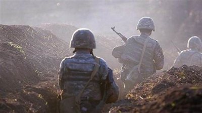 الدفاع الأرمينية:القوات الأذربيجانية استقدمت تعزيزات وشنت هجوما على محورين