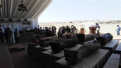 تفاصيل كشف أثري يضم 59 تابوتًا مغلقا للكهنة وكبار الموظفين 