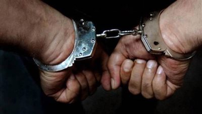 تجديد حبس عاطل حياز مخدرات وأسلحة نارية بالإسكندرية