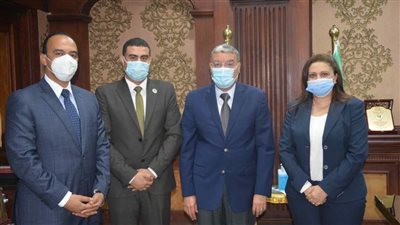 محافظ المنيا يلتقي بمتدربي البرنامج الرئاسي لتأهيل التنفيذيين للقيادة