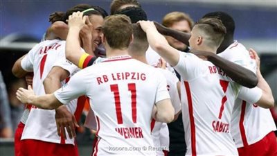 لايبزيج يفوز على شالكه 4-صفر بالدوري الألماني ويتصدره مؤقتًا