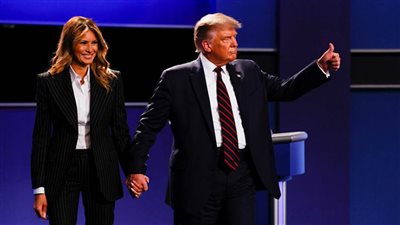 أوباما يعلق على إصابة ترامب وزوجته بكورونا