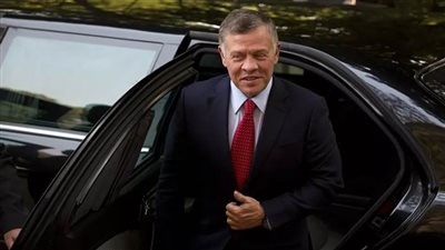 ملك الأردن يقبل استقالة حكومة الرزاز ويكلفها بتصريف أعمال