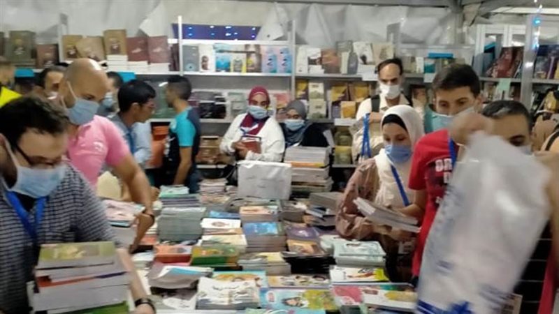 جانب من المعرض