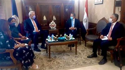 العناني يستقبل سفير هولندا