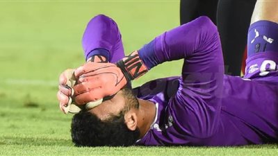 خاص.. تفاصيل إصابة محمد الشناوي في مباراة الأهلي والمقاولون