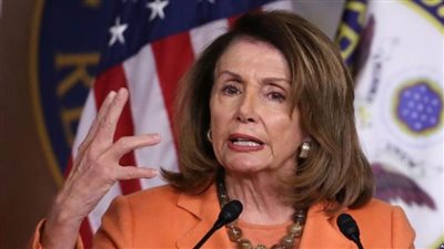 بيلوسي تطالب ترامب بعدم تسييس جائحة كورونا