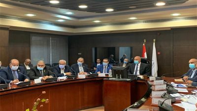 5 وزراء و3 محافظين يبحثون تطوير الطريق الدائري