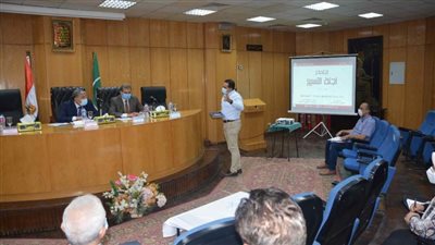 محافظ المنيا: تطوير مدينة العمال ضمن تطوير المناطق غير الآمنة